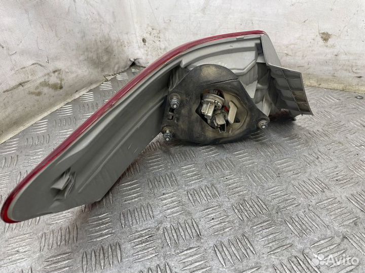 Фонарь задний правый Toyota Camry V40 2grfe 2010
