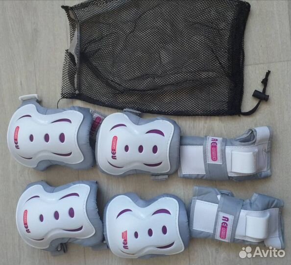 Коньки роликовые женские +защита