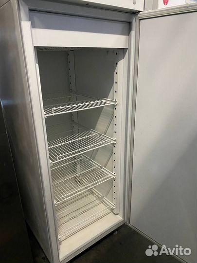 Холодильный шкаф