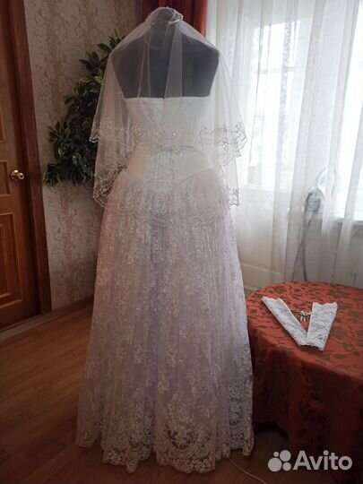 Свадебное платье 46