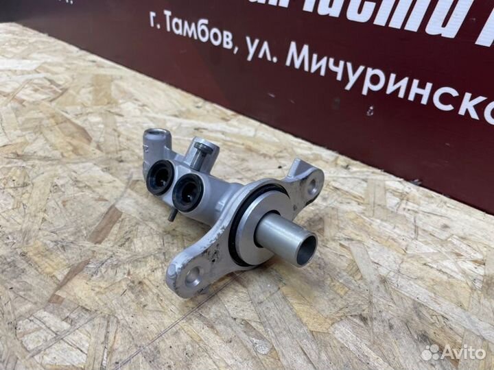 Главный тормозной цилиндр Renault Logan