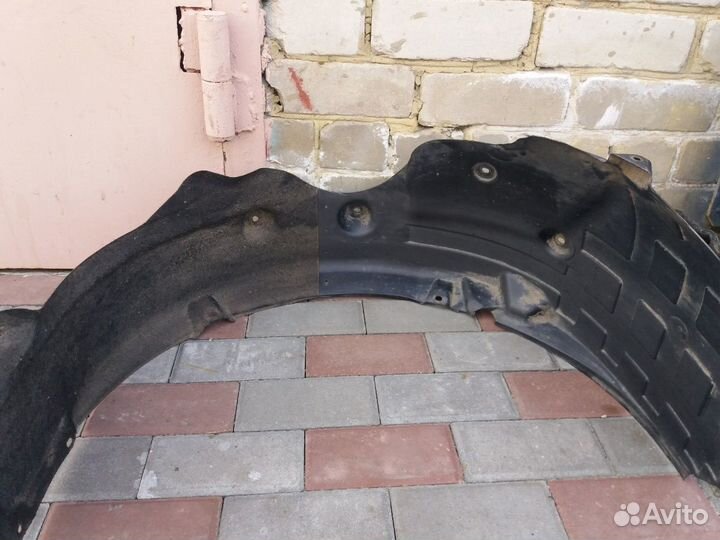 Подкрылок левый на хендай i40