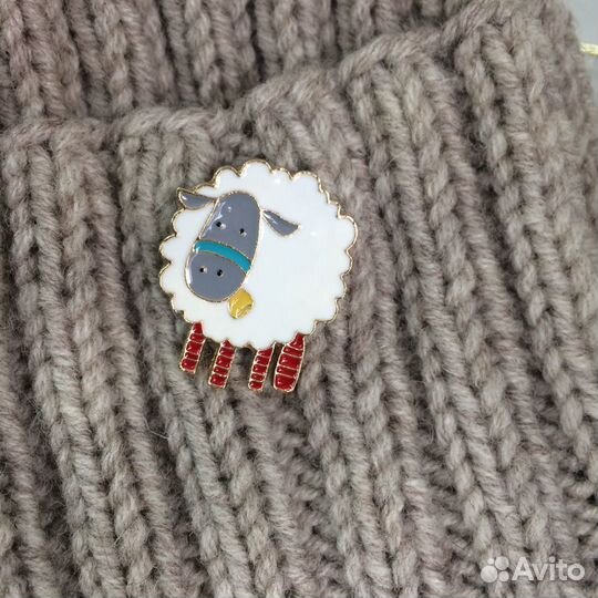 Женская шапка вязаная