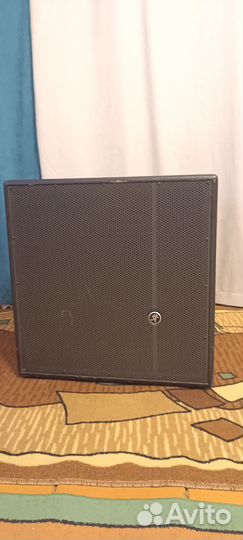 Сабвуфер Mackie HD1801