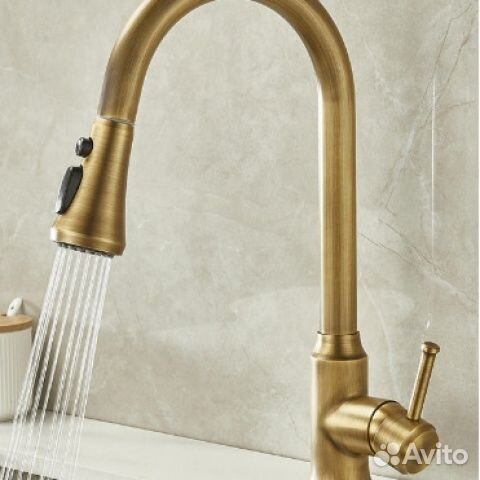 Смеситель для кухни с гибким изливом