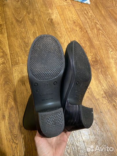 Резиновые сапоги утепленные женские