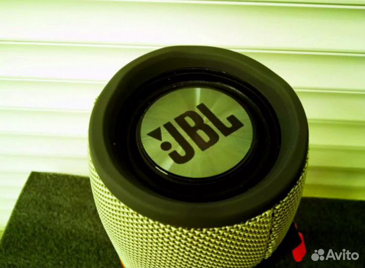 Колонка JBL
