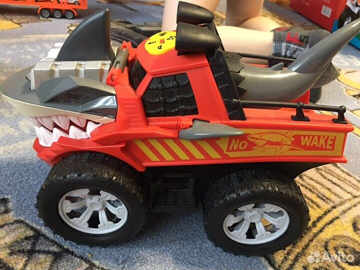 Машина-акула Dickie автоматизированная