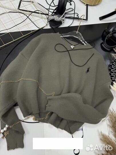 Свитер женский