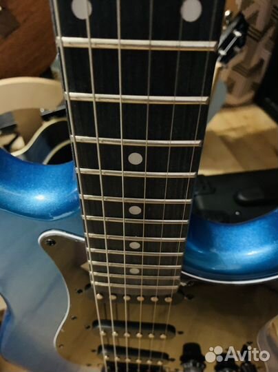 Электрогитара под Fender + Комбоусилитель 15 ват