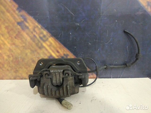 Суппорт передний левый Bmw 525I E60 M54 2003