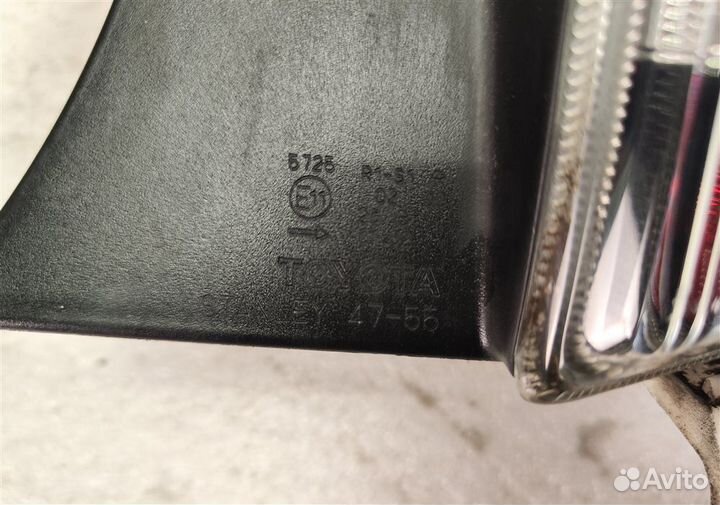 Стоп-сигнал задний правый Toyota Prius ZVW30 2ZR