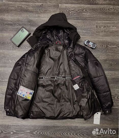 Зимние куртки Moncler