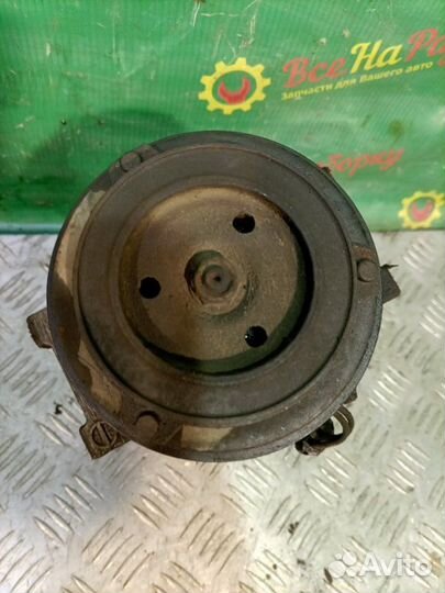 Компрессор кондиционера Opel Vectra C седан 1.8