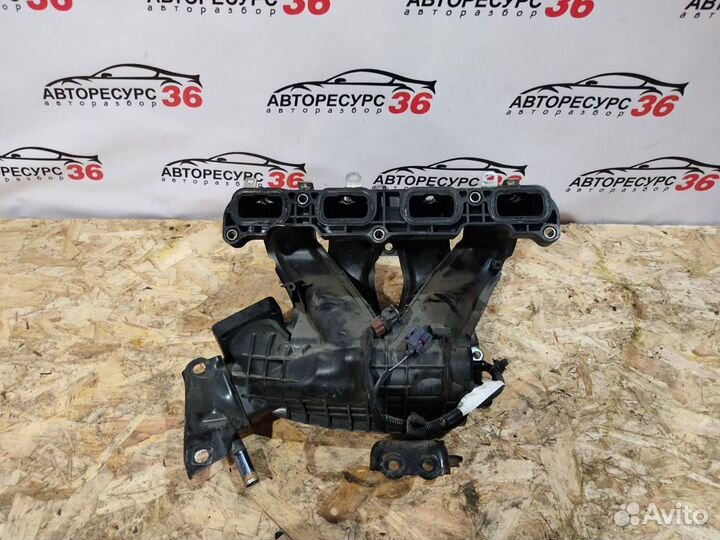 Впускной коллектор Митсубиси Лансер 10