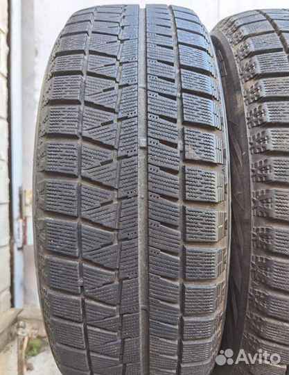 Bridgestone Blizzak Revo GZ 215/60 R17 96Q