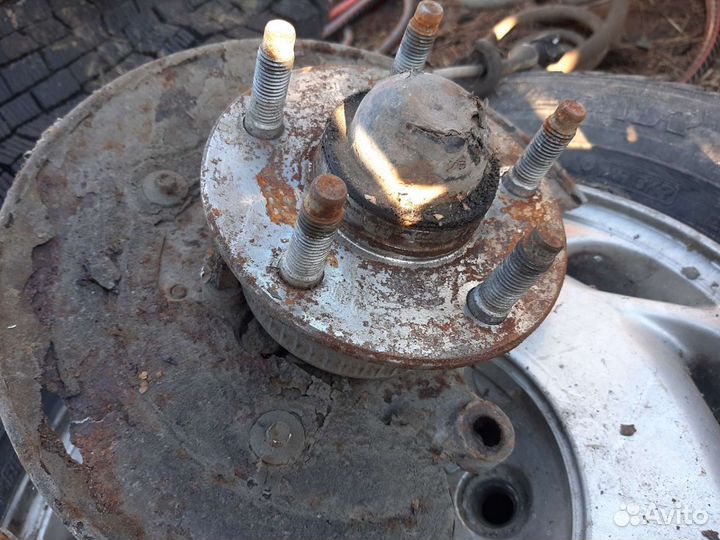 Ступица задняя Ford Taurus 2