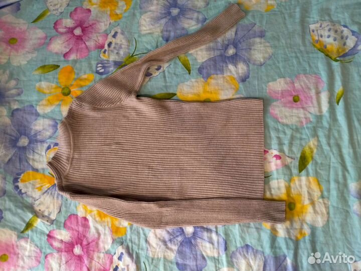 Вещи пакетом,eсть новые,в хорошем состоянии