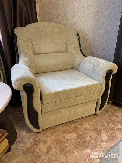 Диван и 2 кресла