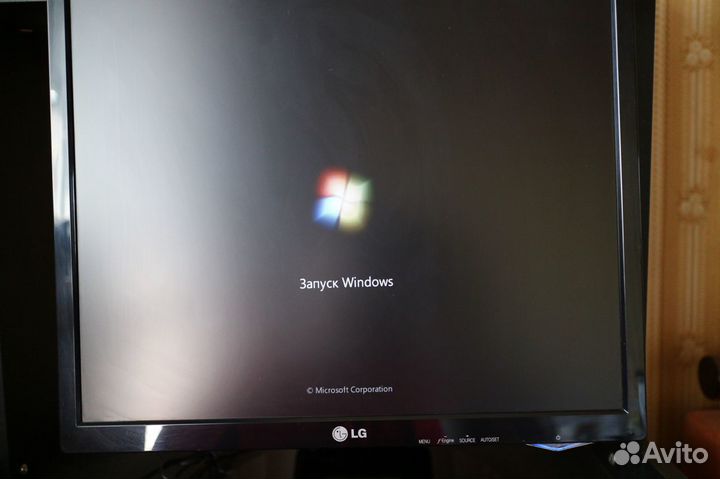 Монитор LG Flatron L1982 U-BF