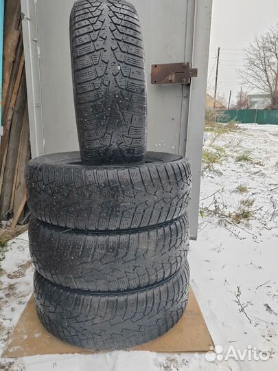 Maxxis ArcticTrekker NP3 215/60 R16 T