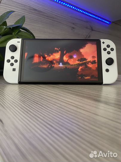 Прошитый Nintendo Switch oled + SD карта 128GB