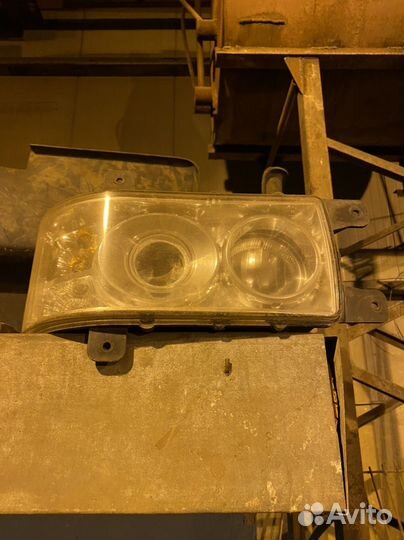 Фара левая
