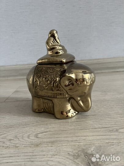 Чайница слон