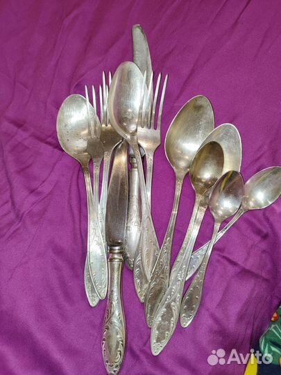 Набор мельхиоровых столовых приборов