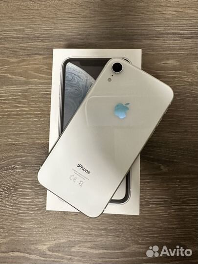 iPhone Xr, 64 ГБ