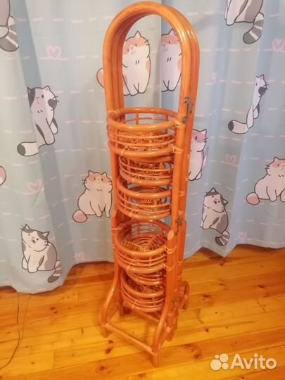 Подставка для цветов - ширма из ротанга