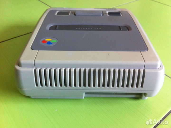 Заряженная Super Nintendo (snes) PAL региона