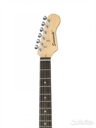 Комплект электрогитары и аксессуаров