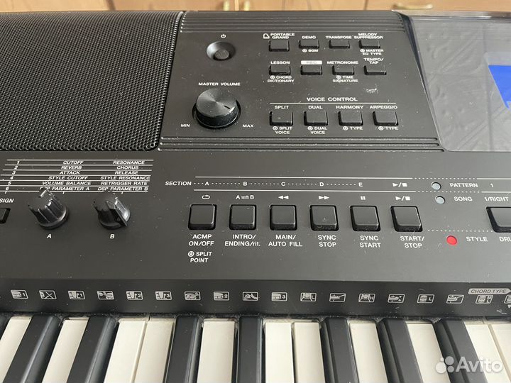 Синтезатор Yamaha PSR-E453