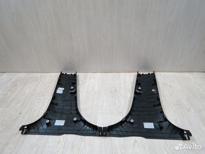 Обшивка средней стойки Hyundai Solaris