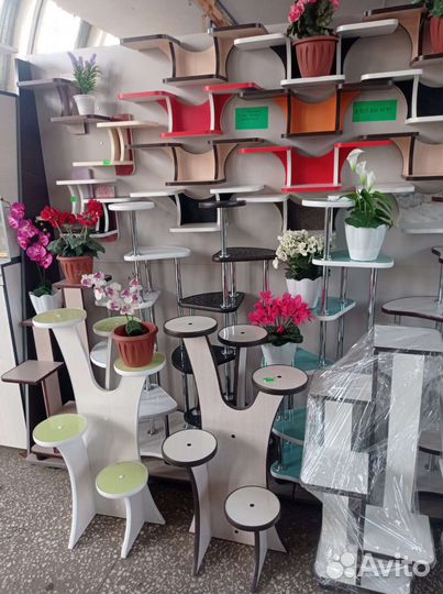 Полки навесные для цветов