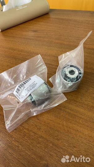 Сайлентблок переднего верхнего рычага VAG4M0407181