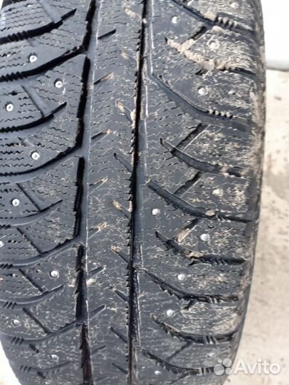 Bridgestone Ice Cruiser 7000 265/65 R17 116