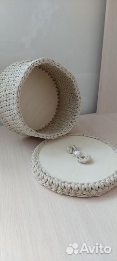 Корзина вязаная,ручная работа