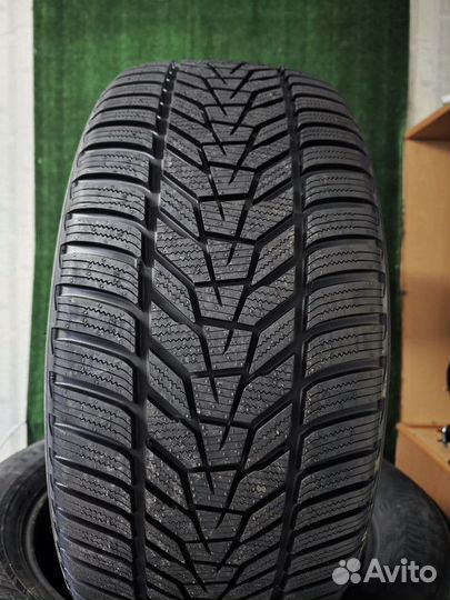 Hankook Winter I'Cept Evo 3 W330 255/40 R22 103H