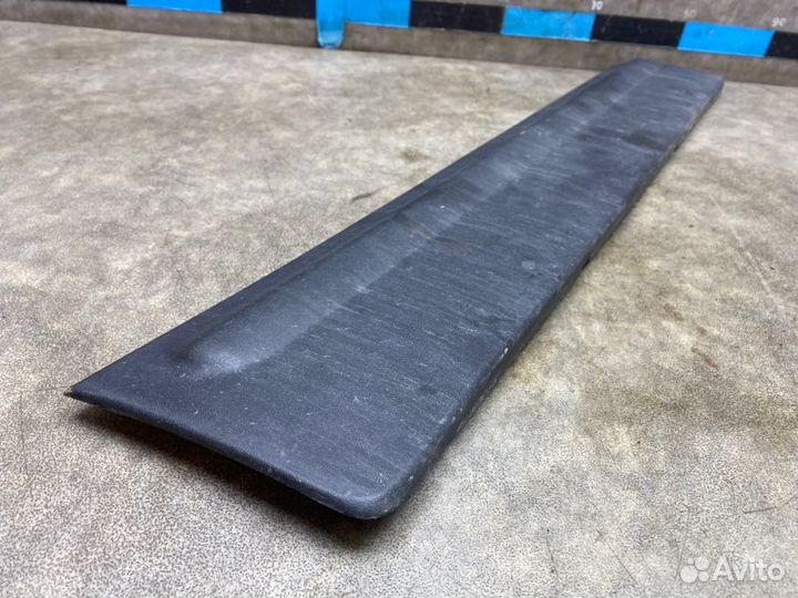 Накладка двери задняя правая Kia Sorento XM FL 2.4