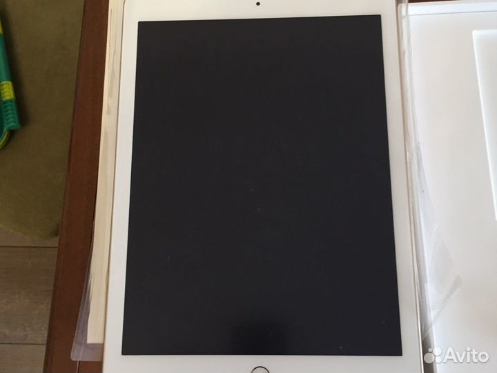 iPad wi-fi cellular 32GB Gold