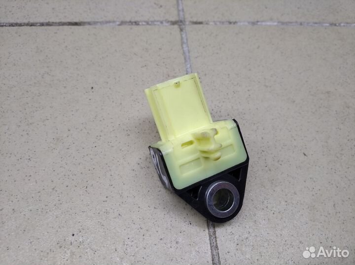 Датчик AIR BAG Fortuner 2015