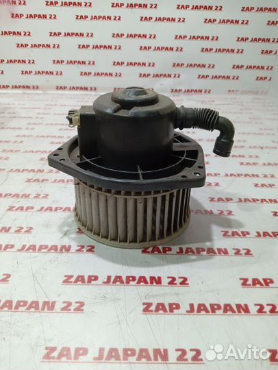 Мотор печки Mitsubishi Challenger K99 6G74 2000