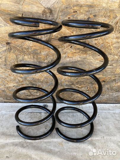 Пружина передняя Nissan Tiida