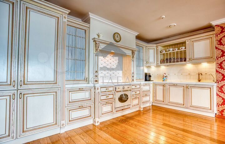 4-к. квартира, 196,3 м², 3/4 эт.