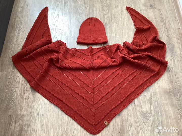 Шапка с бактусом