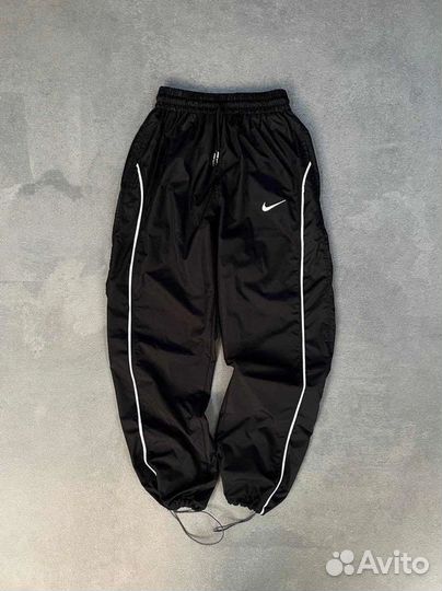 Спортивные штаны Nike