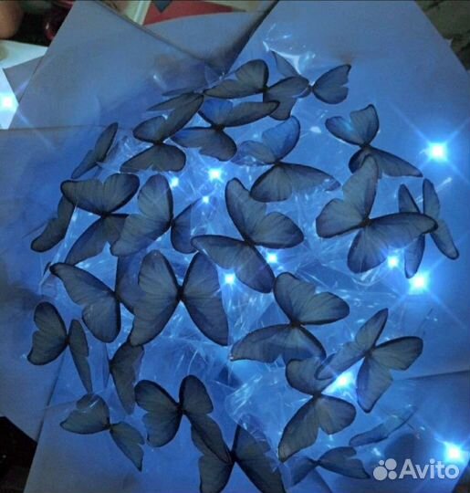 Светящийся букет из бабочек