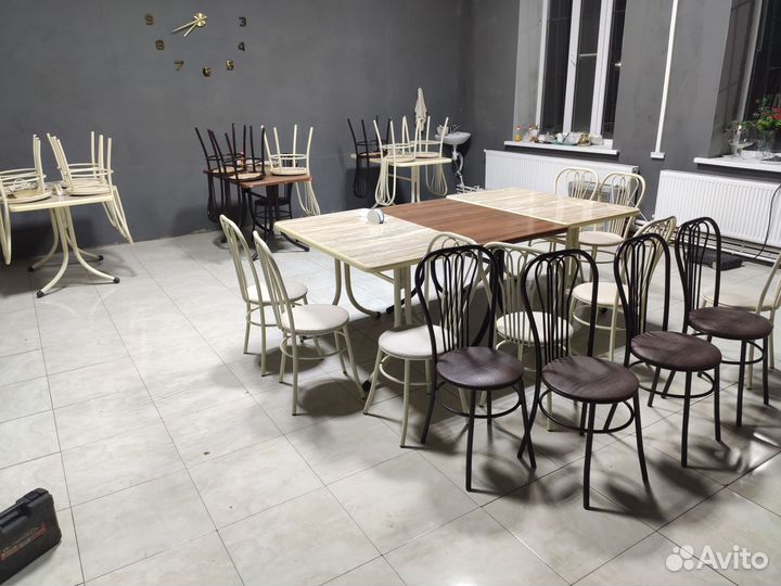 Столы и стулья